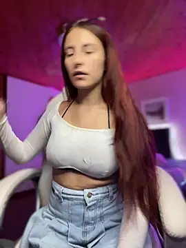 Snapshot of Im_scarlett18 chatting on 21, 10, 2025 Im scarlett18 online show from 21, 10, 2025