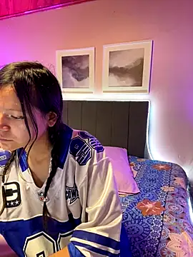 Ninfa pink online show from 18, 10, 2025