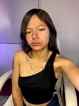 Ninfa pink online show from 8, 11, 2025