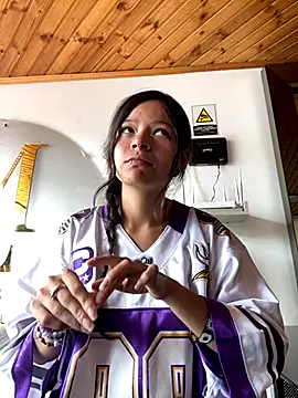 Ninfa pink online show from 11, 11, 2025