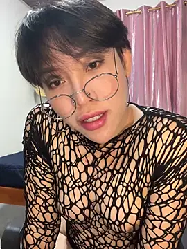 Keyka15 online show from 11, 2, 2026