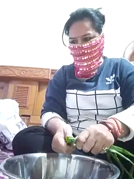 Snapshot of Honey-26 chatting on 16, 11, 2025 Honey-26 online show from 16, 11, 2025