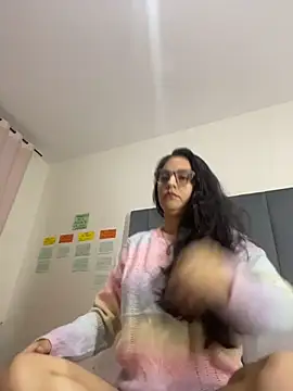 julieta rossi online show from 28, 11, 2025