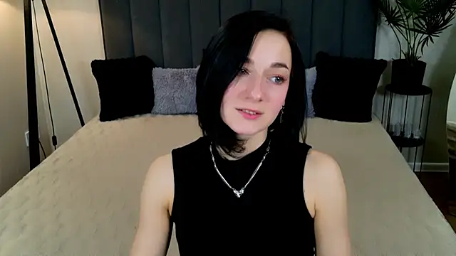 Snapshot of BaileeLynn chatting on 6, 5, 2026 BaileeLynn online show from 6, 5, 2026