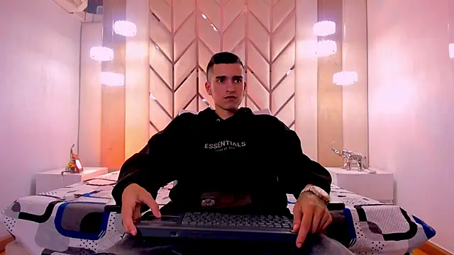 Snapshot of Ethan_Boy_ chatting on 6, 2, 2026 Ethan Boy online show from 6, 2, 2026