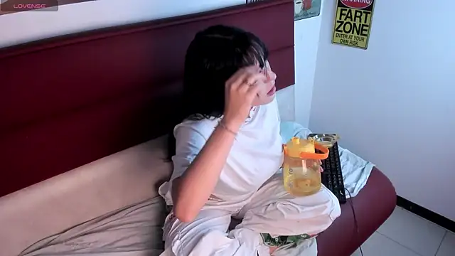 Snapshot of bubble__angel__ chatting on 12, 11, 2025 bubble angel online show from 12, 11, 2025