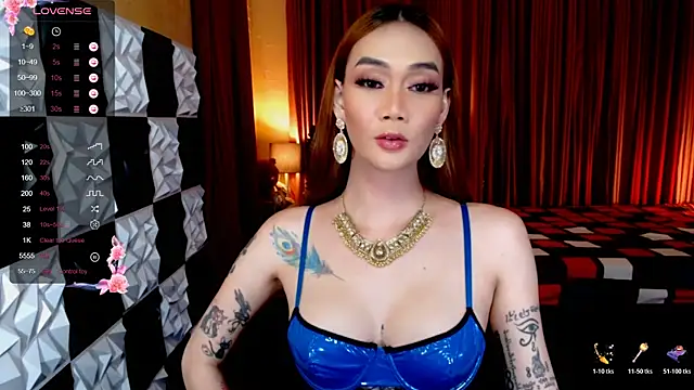 Snapshot of MeatyCockLuna chatting on 6, 11, 2025 MeatyCockLuna online show from 6, 11, 2025