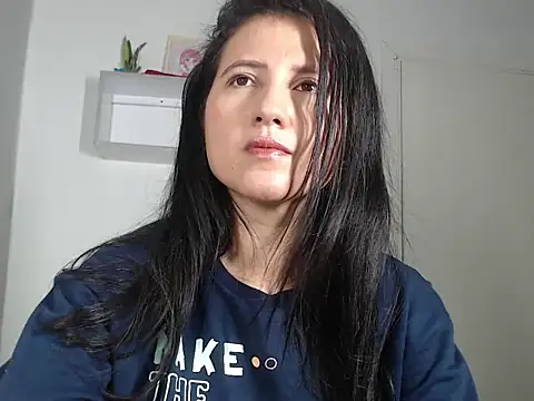 Renata Rivas online show from 12, 11, 2025