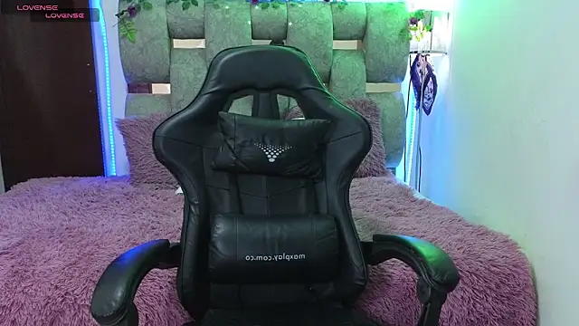 alix kitty online show from 16, 4, 2026