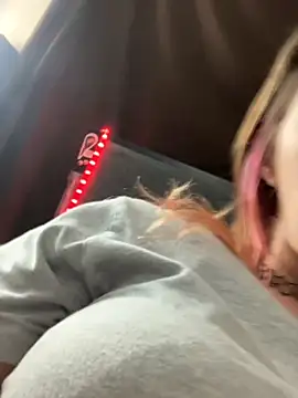 Snapshot of Mustbethemoney1234 chatting on 19, 10, 2025 Mustbethemoney1234 online show from 19, 10, 2025