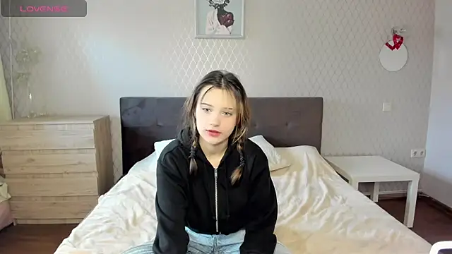 Snapshot of SofiMuse chatting on 14, 10, 2025 SofiMuse online show from 14, 10, 2025