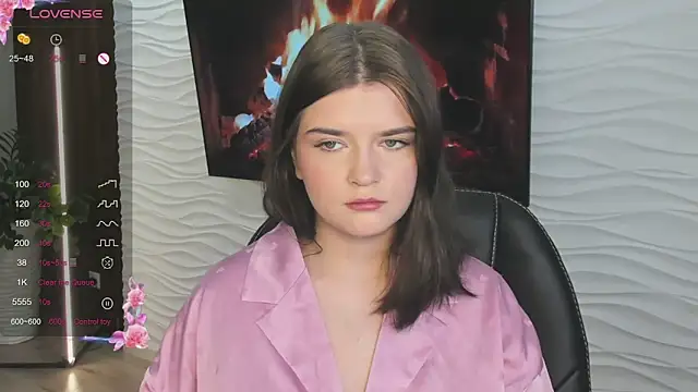 Mori Girll online show from 3, 11, 2025