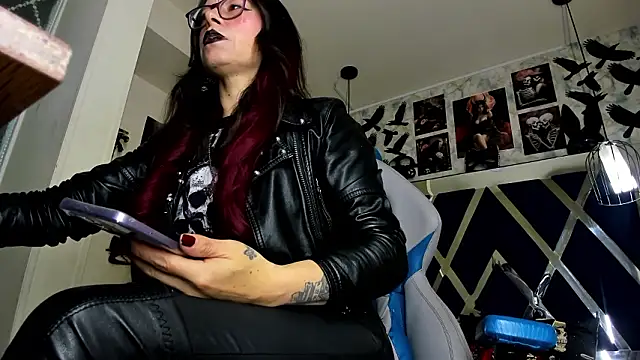 Evangelinejoness  online show from 2, 2, 2026