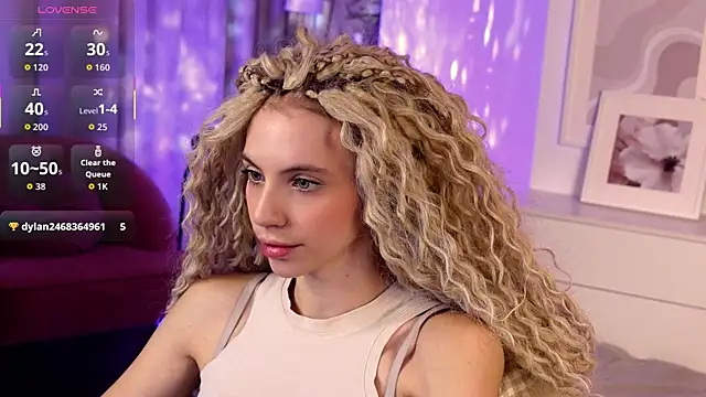 Snapshot of mia_silkk chatting on 20, 12, 2025 mia silkk online show from 20, 12, 2025