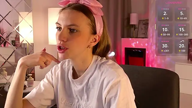 Snapshot of mia_silkk chatting on 21, 2, 2026 mia silkk online show from 21, 2, 2026