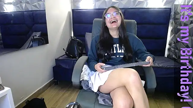 Snapshot of _kita chatting on 19, 11, 2025 kita online show from 19, 11, 2025