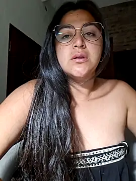 morenalatinaa online show from 2, 2, 2026