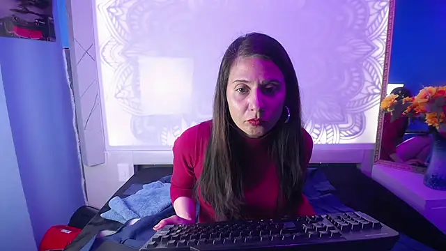 Kylie Bloom online show from 26, 10, 2025