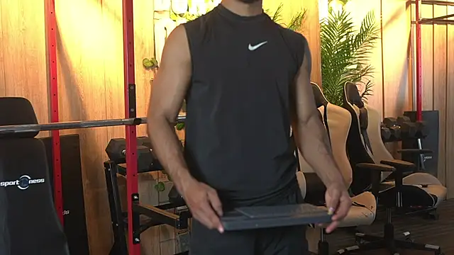 Snapshot of Reik_Vonn chatting on 28, 11, 2025 Reik Vonn online show from 28, 11, 2025