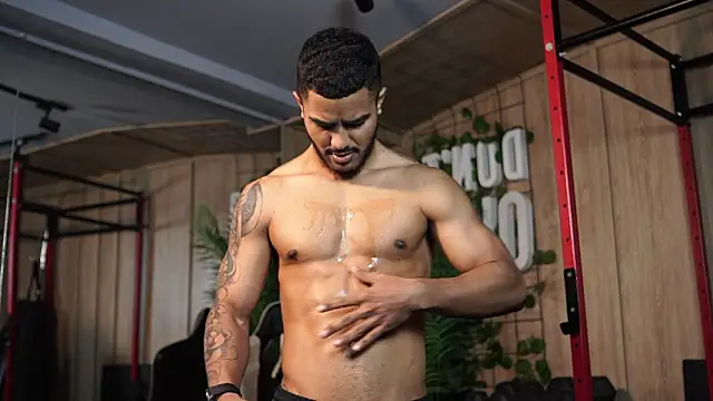 Snapshot of Reik_Vonn chatting on 14, 2, 2026 Reik Vonn online show from 14, 2, 2026