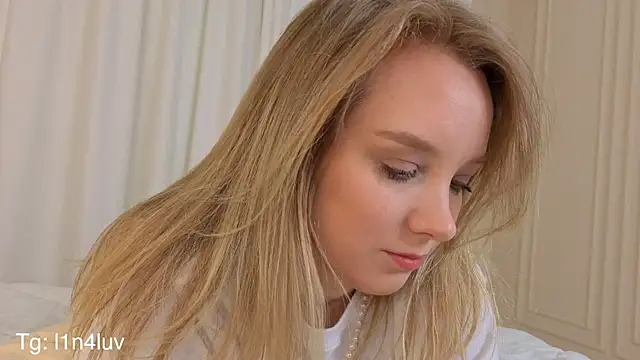 AIicaparkerc online show from 17, 11, 2025