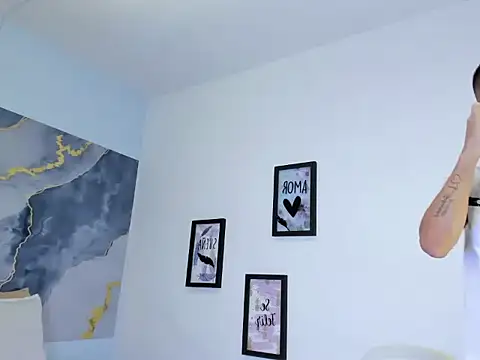 latin crissex online show from 13, 11, 2025