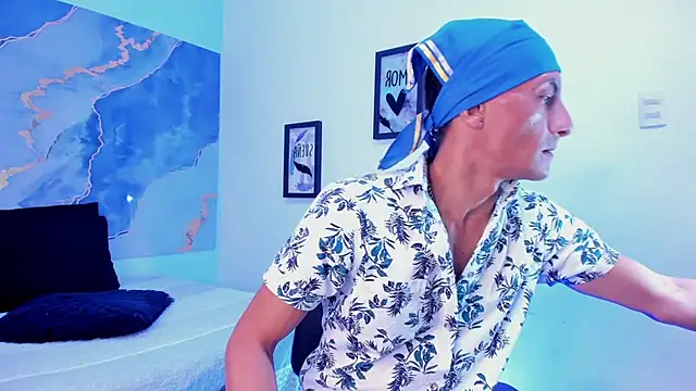 latin crissex online show from 29, 11, 2025