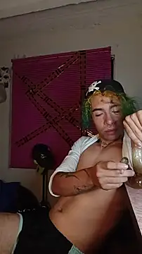 Snapshot of saenzjhonny chatting on 27, 10, 2025 saenzjhonny online show from 27, 10, 2025