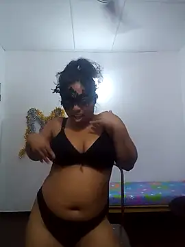 Snapshot of Expose_Queen chatting on 27, 4, 2026 Expose Queen online show from 27, 4, 2026