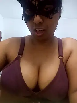 Snapshot of Expose_Queen chatting on 18, 6, 2026 Expose Queen online show from 18, 6, 2026