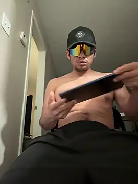 Snapshot of sniper2801 chatting on 8, 8, 2026 sniper2801 online show from 8, 8, 2026