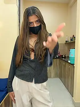 deepikaa aroraa online show from 7, 3, 2026