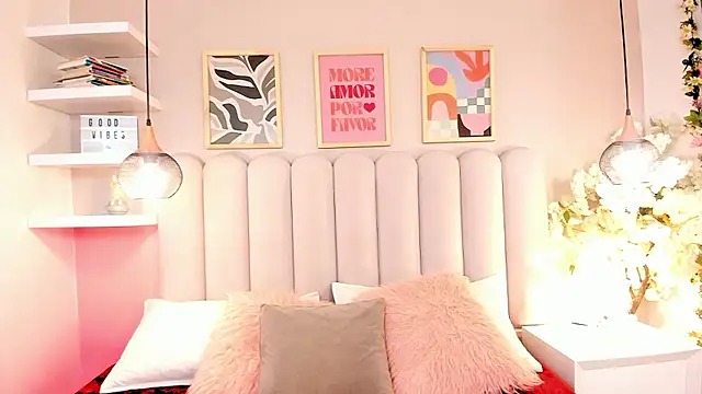 Isabella  gonzalez  online show from 16, 1, 2026