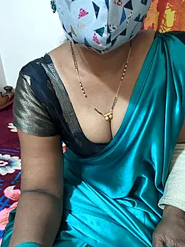Snapshot of Best_Kannada_Couple chatting on 4, 4, 2026 Best Kannada Couple online show from 4, 4, 2026