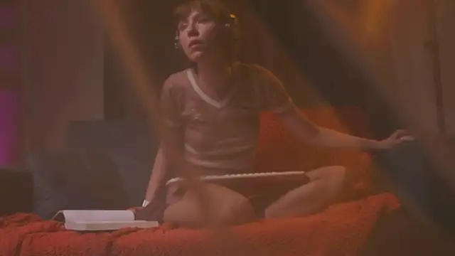 Snapshot of your_carrie chatting on 12, 11, 2025 your carrie online show from 12, 11, 2025