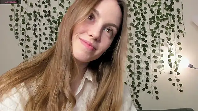 Snapshot of sweet_and_flirt chatting on 14, 10, 2025 sweet and flirt online show from 14, 10, 2025