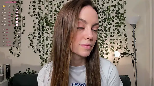 Snapshot of sweet_and_flirt chatting on 7, 11, 2025 sweet and flirt online show from 7, 11, 2025