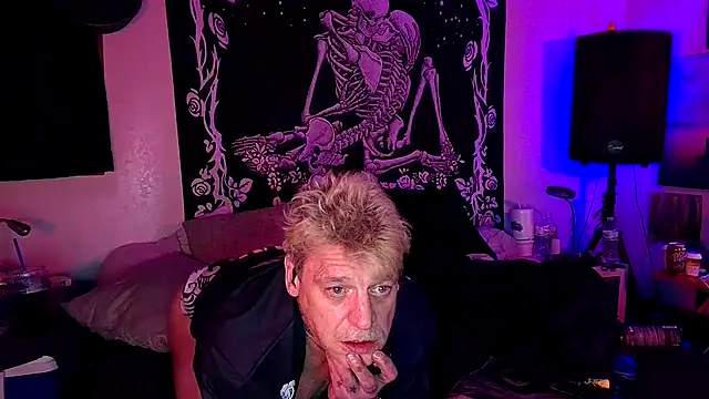 Snapshot of whitehole4bbc252 chatting on 4, 4, 2026 whitehole4bbc252 online show from 4, 4, 2026