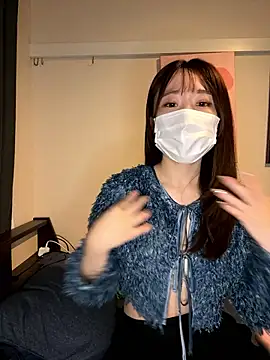 Snapshot of yura_ra_ra chatting on 8, 11, 2025 yura ra ra online show from 8, 11, 2025