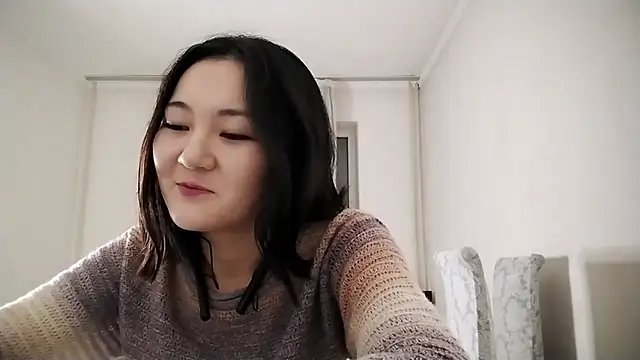 Lyndasilk online show from 13, 11, 2025