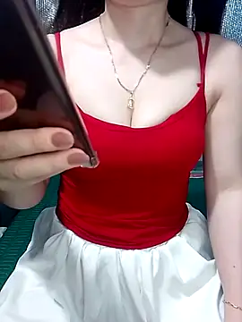 Snapshot of LeanaLy chatting on 18, 5, 2026 LeanaLy online show from 18, 5, 2026