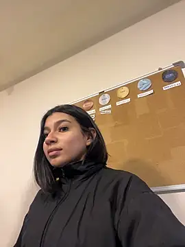 AlyssaRay online show from 1, 4, 2026