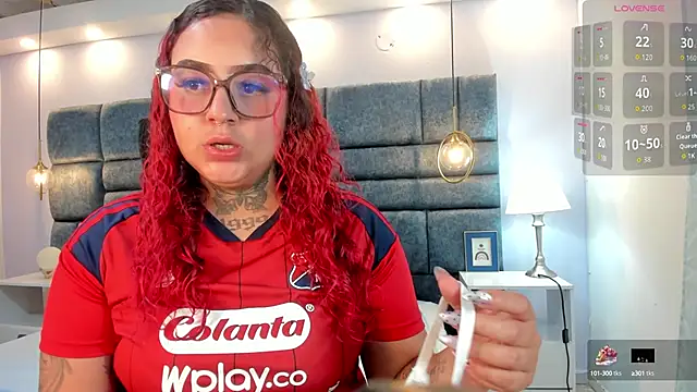 Snapshot of atennea_diiossa chatting on 29, 10, 2025 atennea diiossa online show from 29, 10, 2025