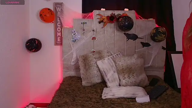 Snapshot of Nathaly_stepmom49 chatting on 23, 10, 2025 Nathaly stepmom49 online show from 23, 10, 2025