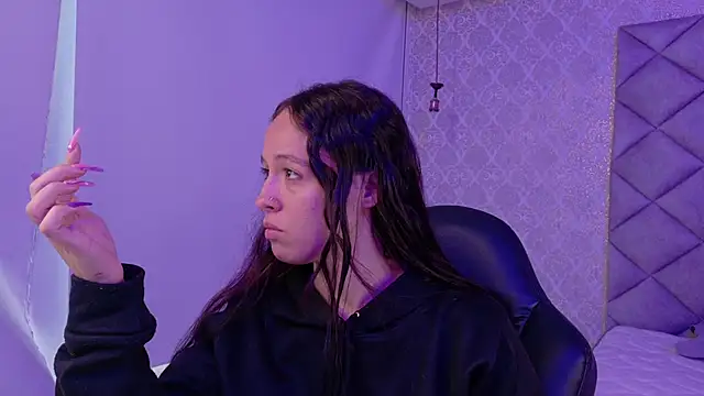 CARO ADAMS1 online show from 19, 11, 2025