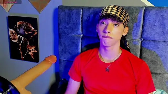 Snapshot of kalet-skinny chatting on 8, 11, 2025 kalet-skinny online show from 8, 11, 2025