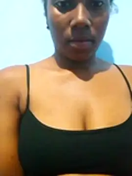 Snapshot of Dulzura14 chatting on 19, 10, 2025 Dulzura14 online show from 19, 10, 2025