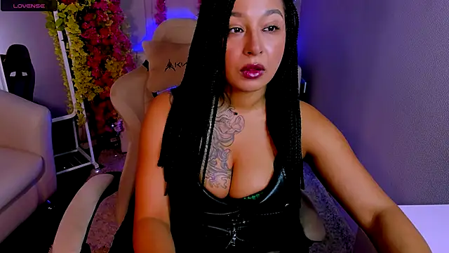 Aisha Goldstein online show from 25, 11, 2025