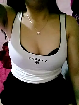 Snapshot of SansanCii chatting on 11, 11, 2025 SansanCii online show from 11, 11, 2025