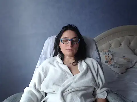 LuckyLisa23 online show from 23, 11, 2025